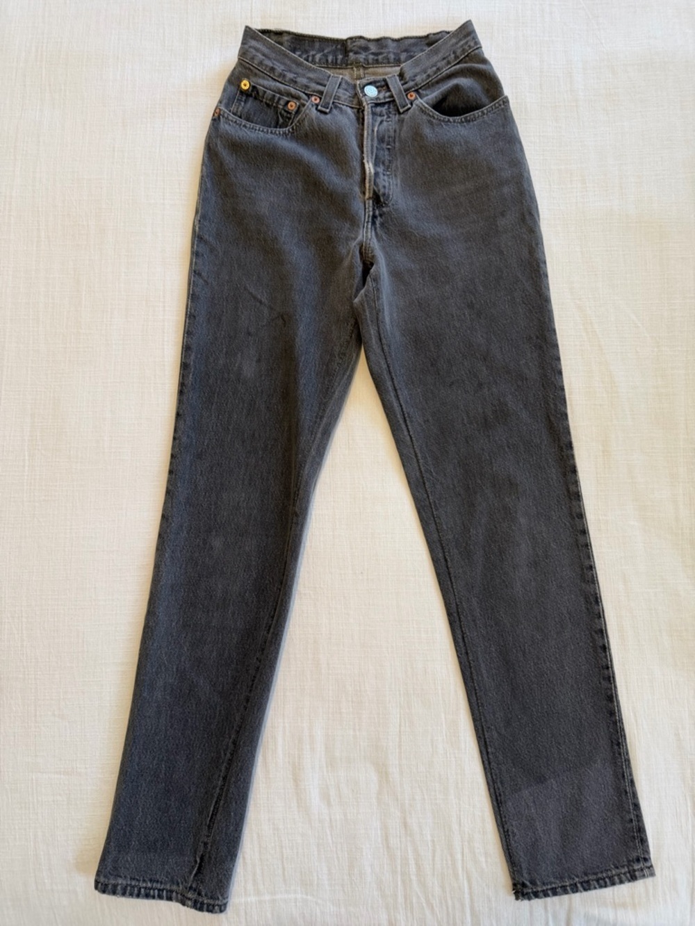 Vintage Levi’s Straight Leg in Washed Black Size 24